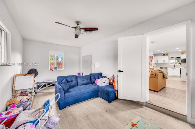 15930 SW 90th Ave, Palmetto Bay, FL 33157