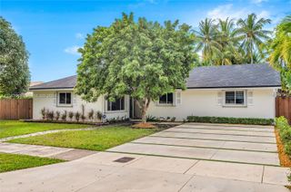 15930 SW 90th Ave, Palmetto Bay, FL 33157