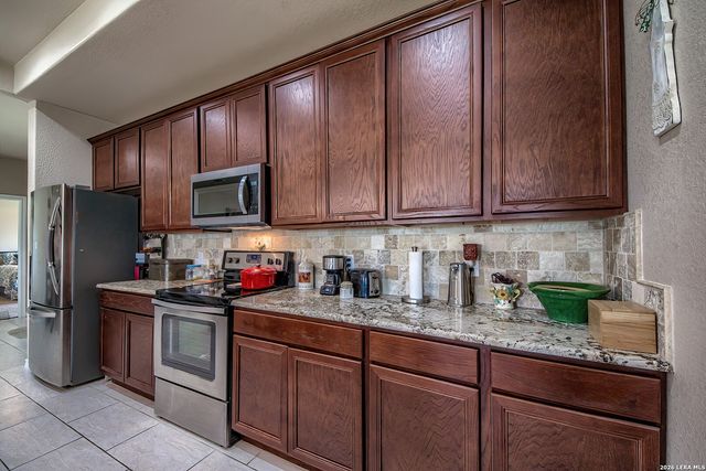 504 34th Street, Hondo, TX 78861