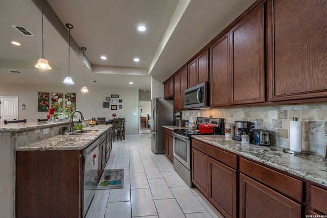 504 34th Street, Hondo, TX 78861