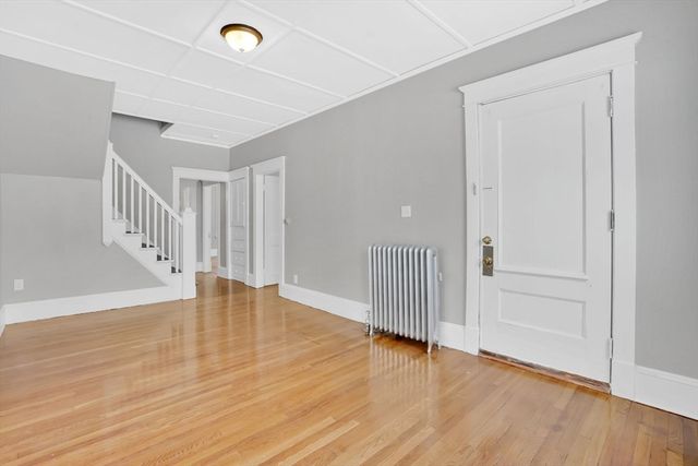 11 Ina St, Springfield, MA 01109