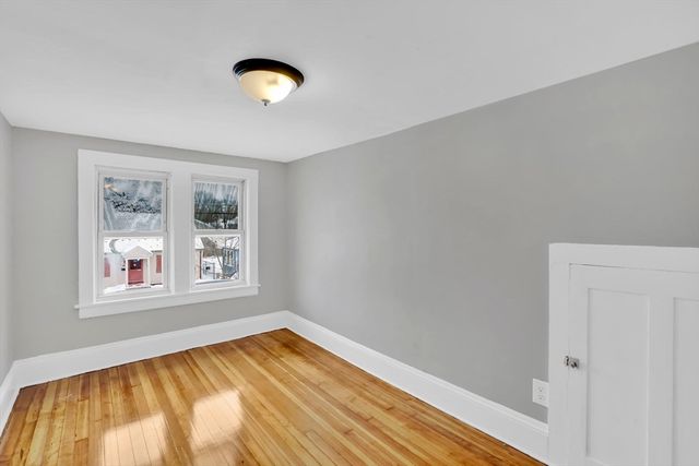 11 Ina St, Springfield, MA 01109