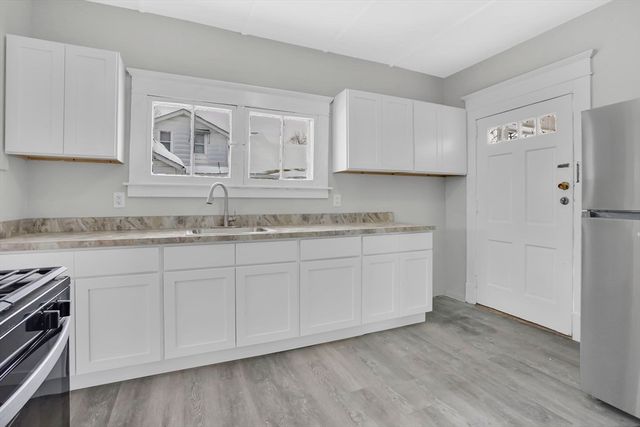 11 Ina St, Springfield, MA 01109