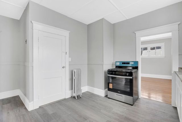 11 Ina St, Springfield, MA 01109