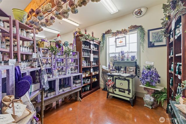 274154 Highway 101, Sequim, WA 98382