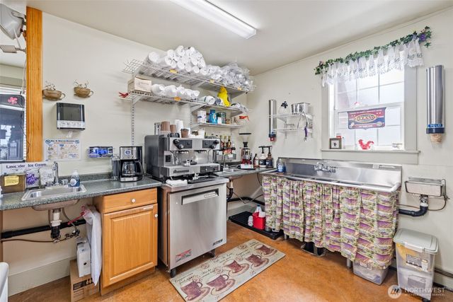 274154 Highway 101, Sequim, WA 98382