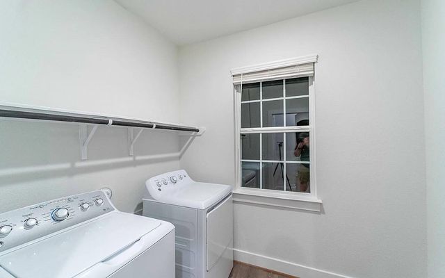 213 Alicante LN, Liberty Hill, TX 78642