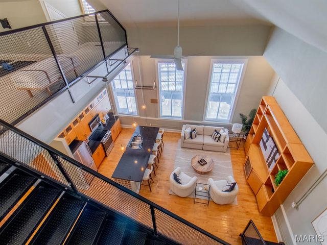 2216 Sidney Street 10, St Louis, MO 63104