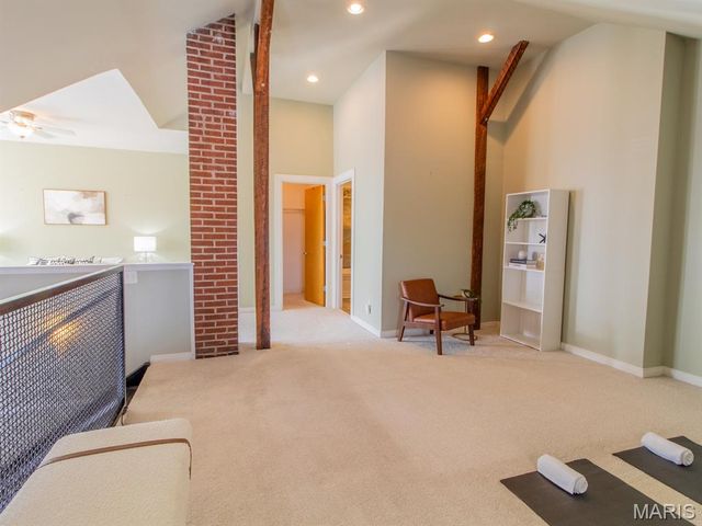 2216 Sidney Street 10, St Louis, MO 63104