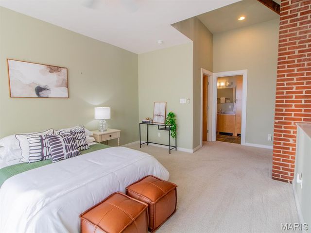 2216 Sidney Street 10, St Louis, MO 63104