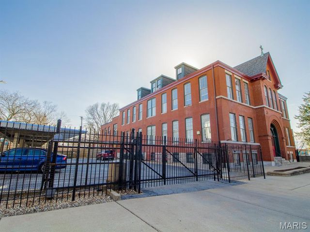 2216 Sidney Street 10, St Louis, MO 63104