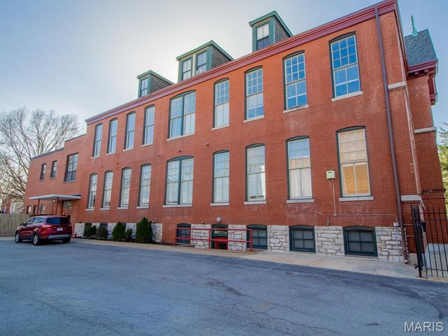 2216 Sidney Street 10, St Louis, MO 63104