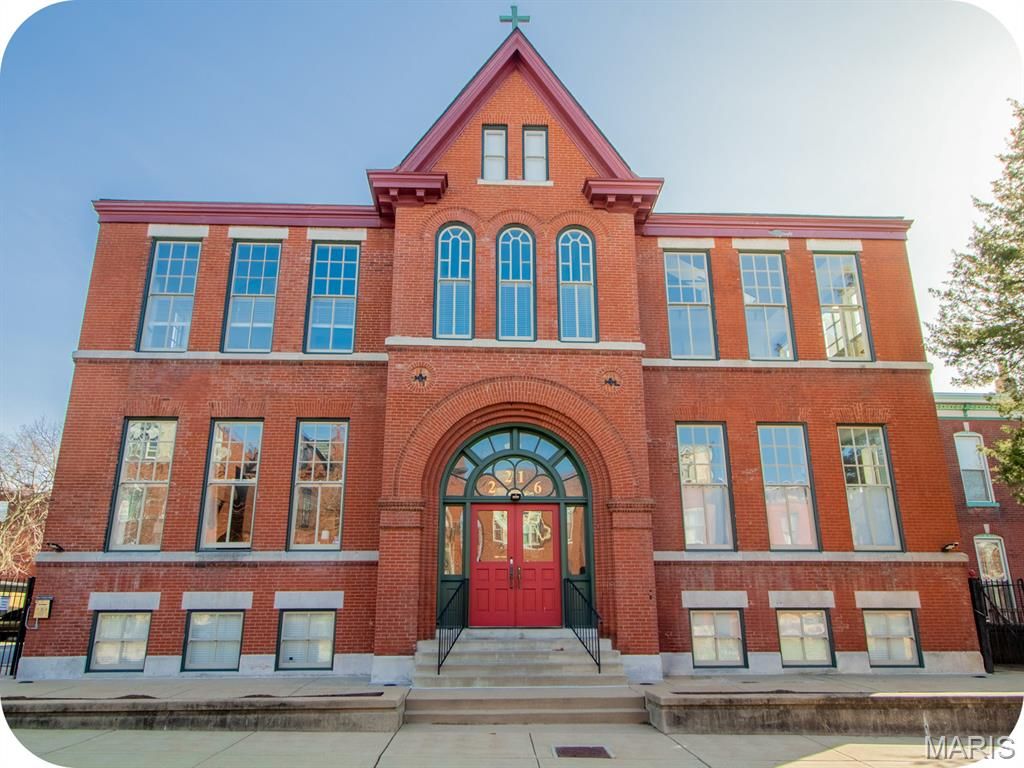 2216 Sidney Street 10, St Louis, MO 63104