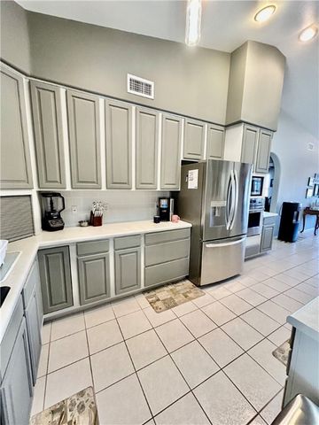 7870 E Pebble Drive, Kingman, AZ 86401