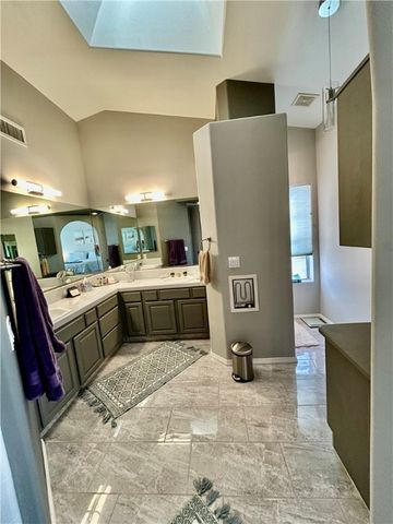 7870 E Pebble Drive, Kingman, AZ 86401