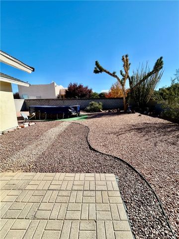 7870 E Pebble Drive, Kingman, AZ 86401