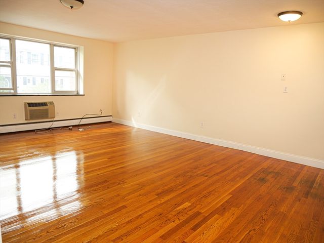 217 Kent 23, Brookline, MA 02446