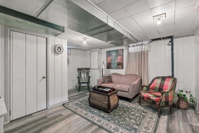 5816 Queen Avenue S, Minneapolis, MN 55410