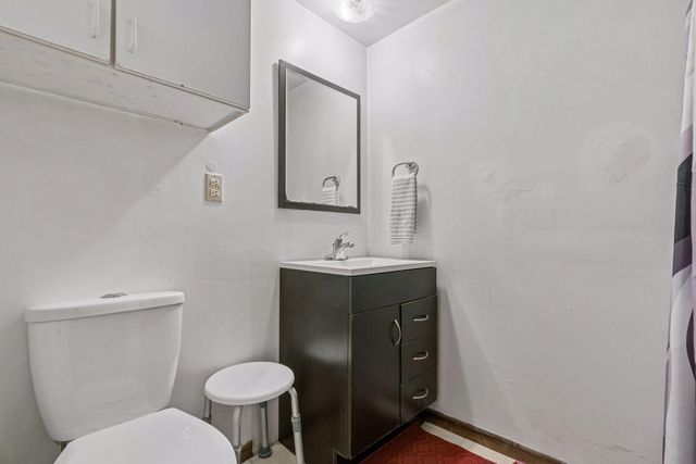 5816 Queen Avenue S, Minneapolis, MN 55410