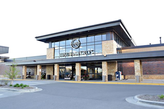 5816 Queen Avenue S, Minneapolis, MN 55410