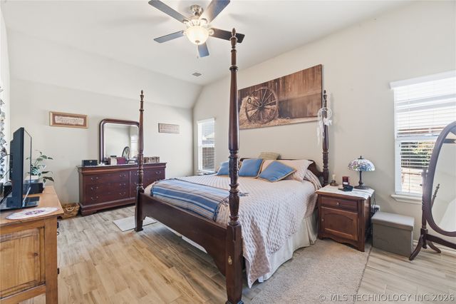 12516 S Cedar Avenue, Jenks, OK 74037