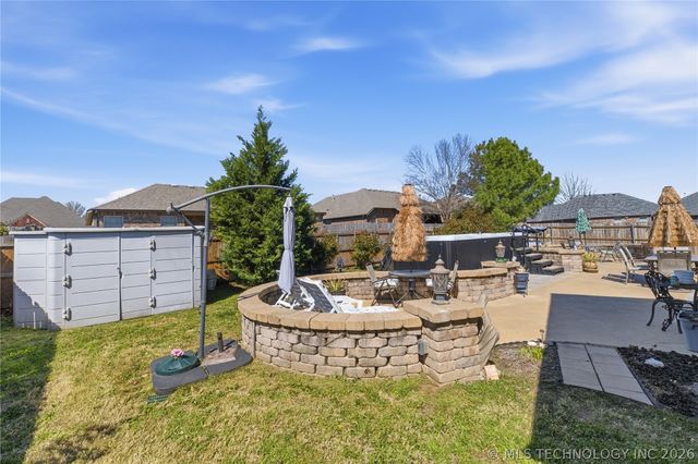 12516 S Cedar Avenue, Jenks, OK 74037