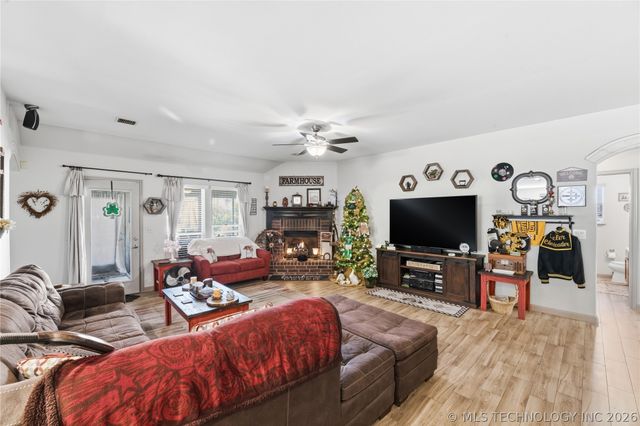 12516 S Cedar Avenue, Jenks, OK 74037