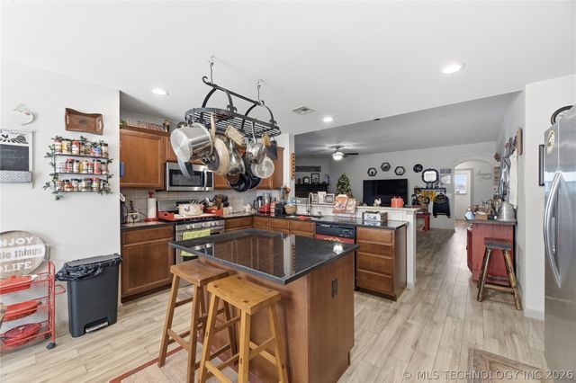 12516 S Cedar Avenue, Jenks, OK 74037