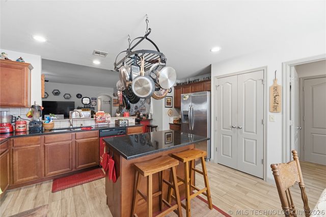 12516 S Cedar Avenue, Jenks, OK 74037