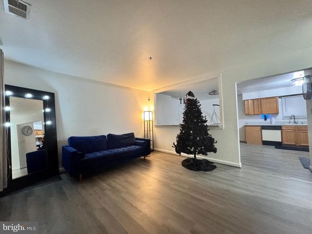 16400 POINTER RIDGE DR, Bowie, MD 20716