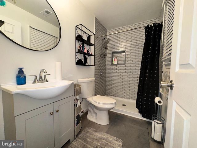 16400 POINTER RIDGE DR, Bowie, MD 20716