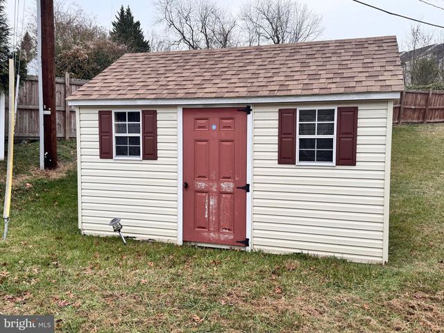 16400 POINTER RIDGE DR, Bowie, MD 20716