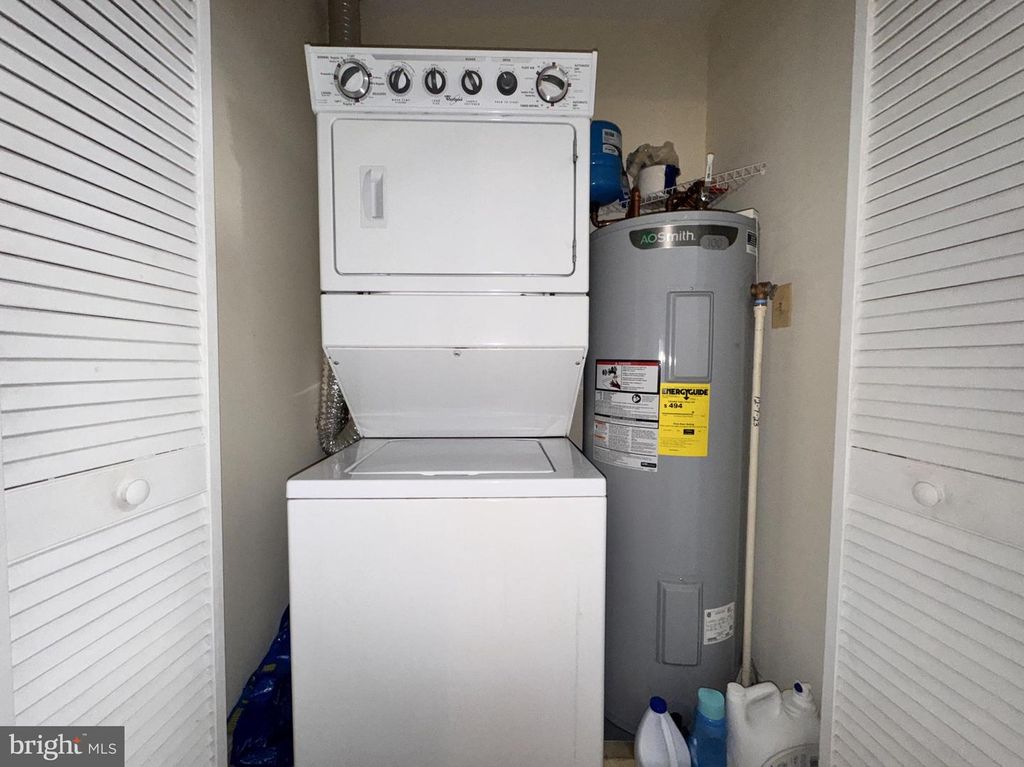 Image 30 of property listing at 16400 POINTER RIDGE DR, Bowie, MD 20716