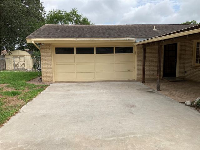 4509 Essex Dr, Corpus Christi, TX 78413