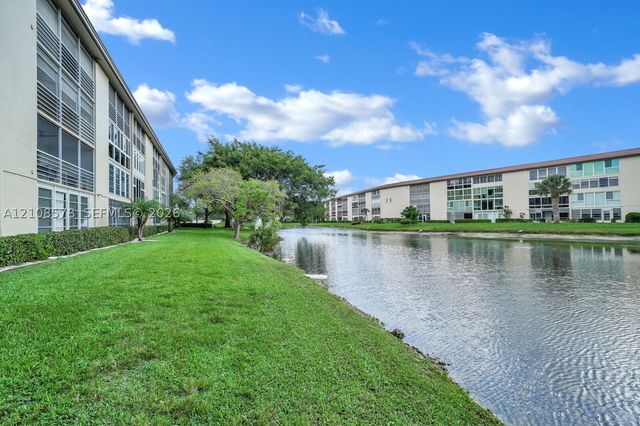 3005 Portofino Isle N2, Coconut Creek, FL 33066
