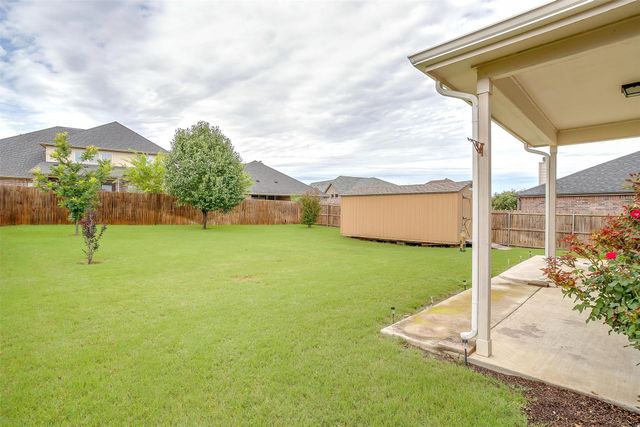1112 Foxglove Lane, Burleson, TX 76028