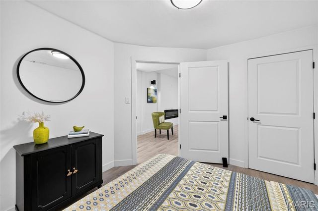 7342 Vermont Avenue, St Louis, MO 63111