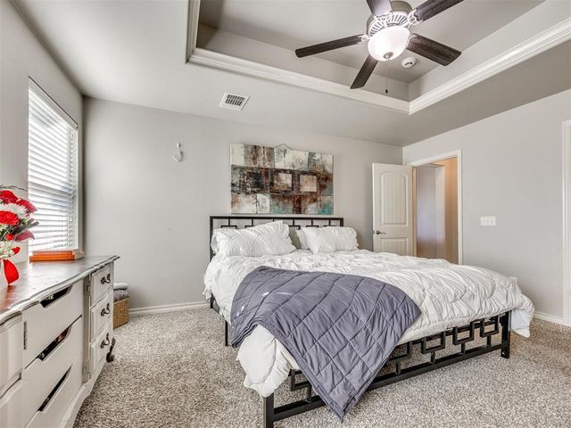 900 NE 34th Terrace, Moore, OK 73160