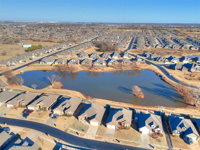 900 NE 34th Terrace, Moore, OK 73160