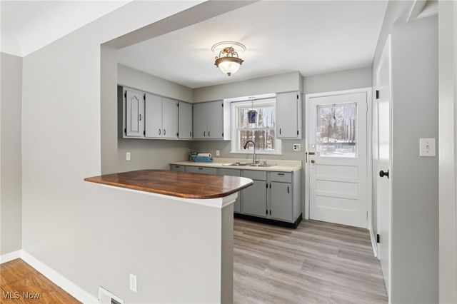 4623 Martin Drive, North Olmsted, OH 44070