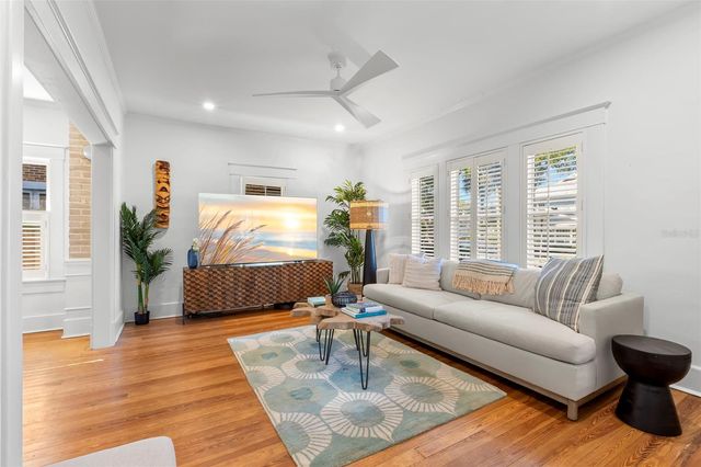 416 14TH AVENUE NE, St Petersburg, FL 33701