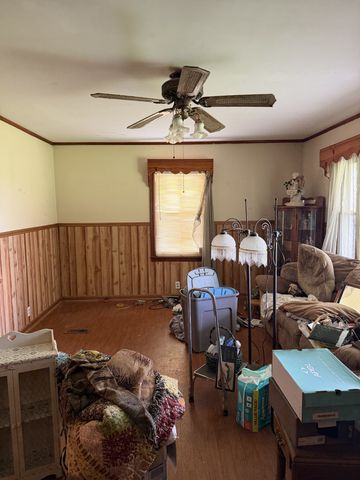 980 West Rd, Red Boiling Springs, TN 37150