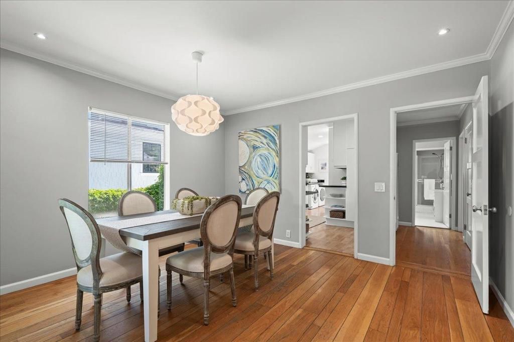 Image 19 of property listing at 991 Lincoln Avenue, Palo Alto, CA 94301