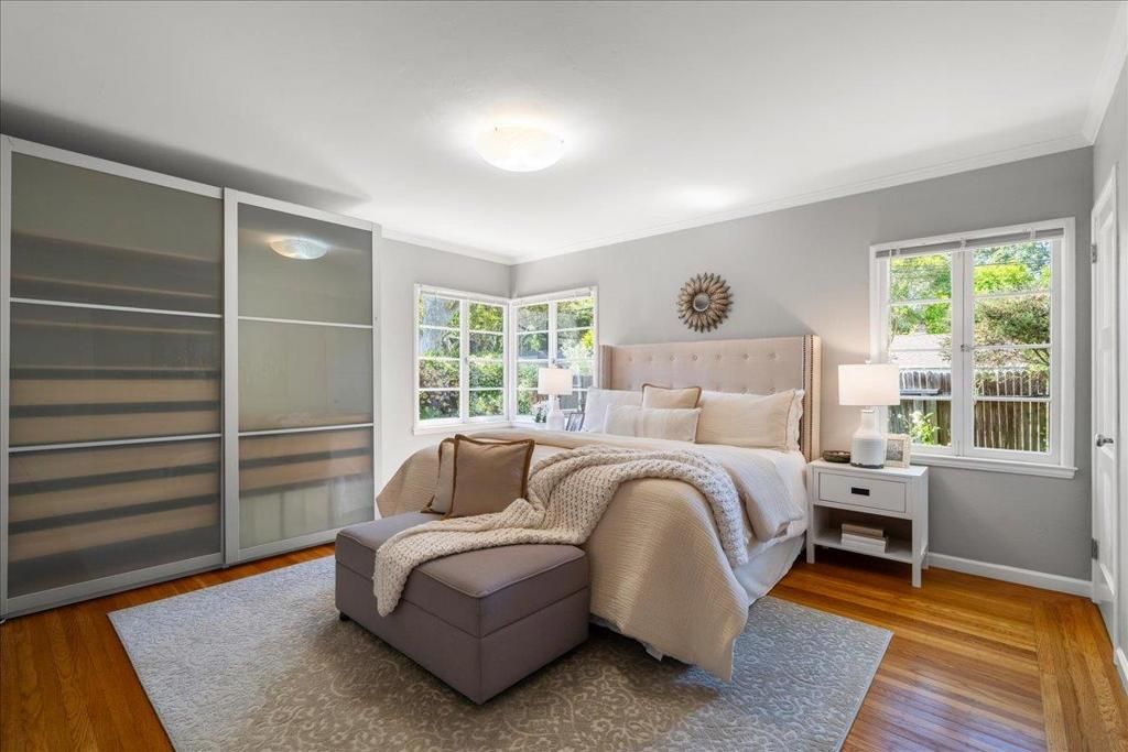 Image 25 of property listing at 991 Lincoln Avenue, Palo Alto, CA 94301