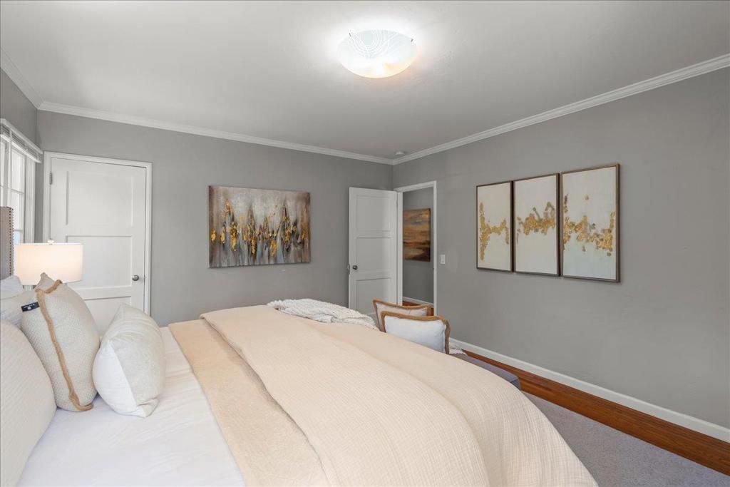 Image 26 of property listing at 991 Lincoln Avenue, Palo Alto, CA 94301