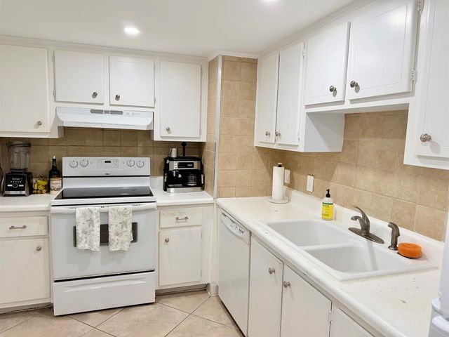 5600 N Flagler Drive Unit 1203, West Palm Beach, FL 33407
