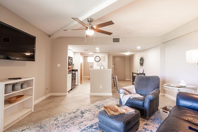 1000 Guadalupe St, Kerrville, TX 78028