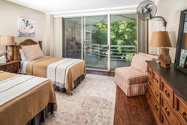 1000 Guadalupe St, Kerrville, TX 78028
