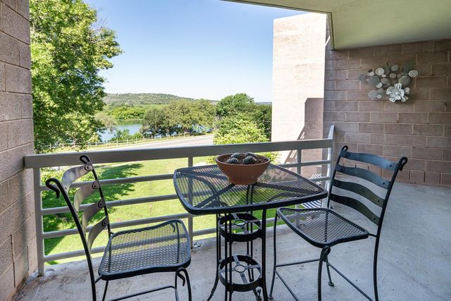 1000 Guadalupe St, Kerrville, TX 78028