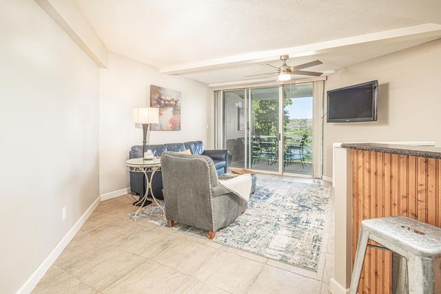 1000 Guadalupe St, Kerrville, TX 78028